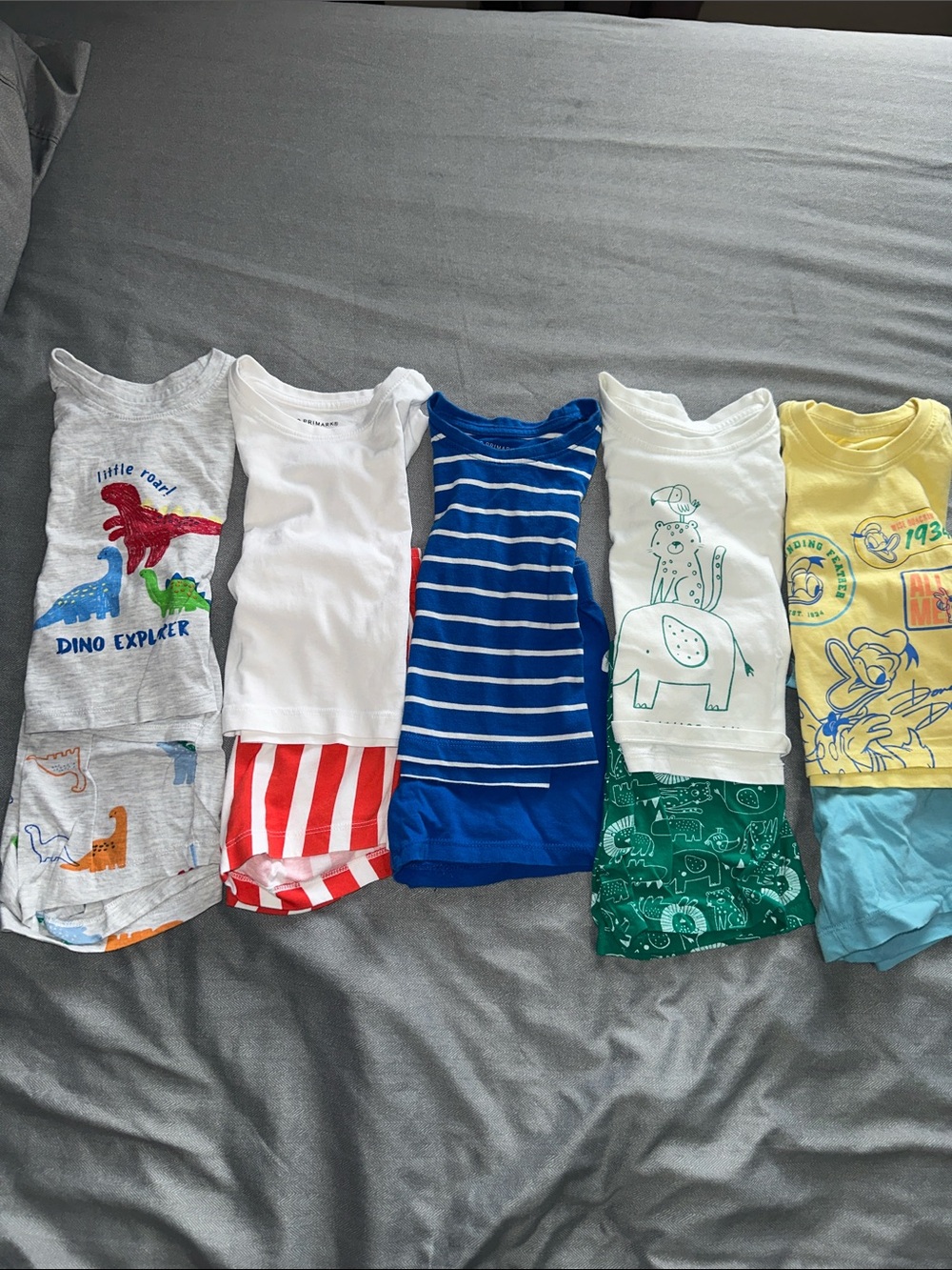 Toddler shirt sleeve shirts and shorts sets
